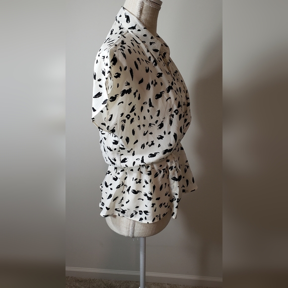 GILLI women's blouse size Medium NWT - Picture 4 of 13